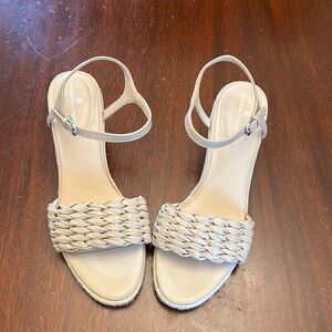 Bandolino Jingle 3 tan ankle strap wedge sandals Size 10M NWOT